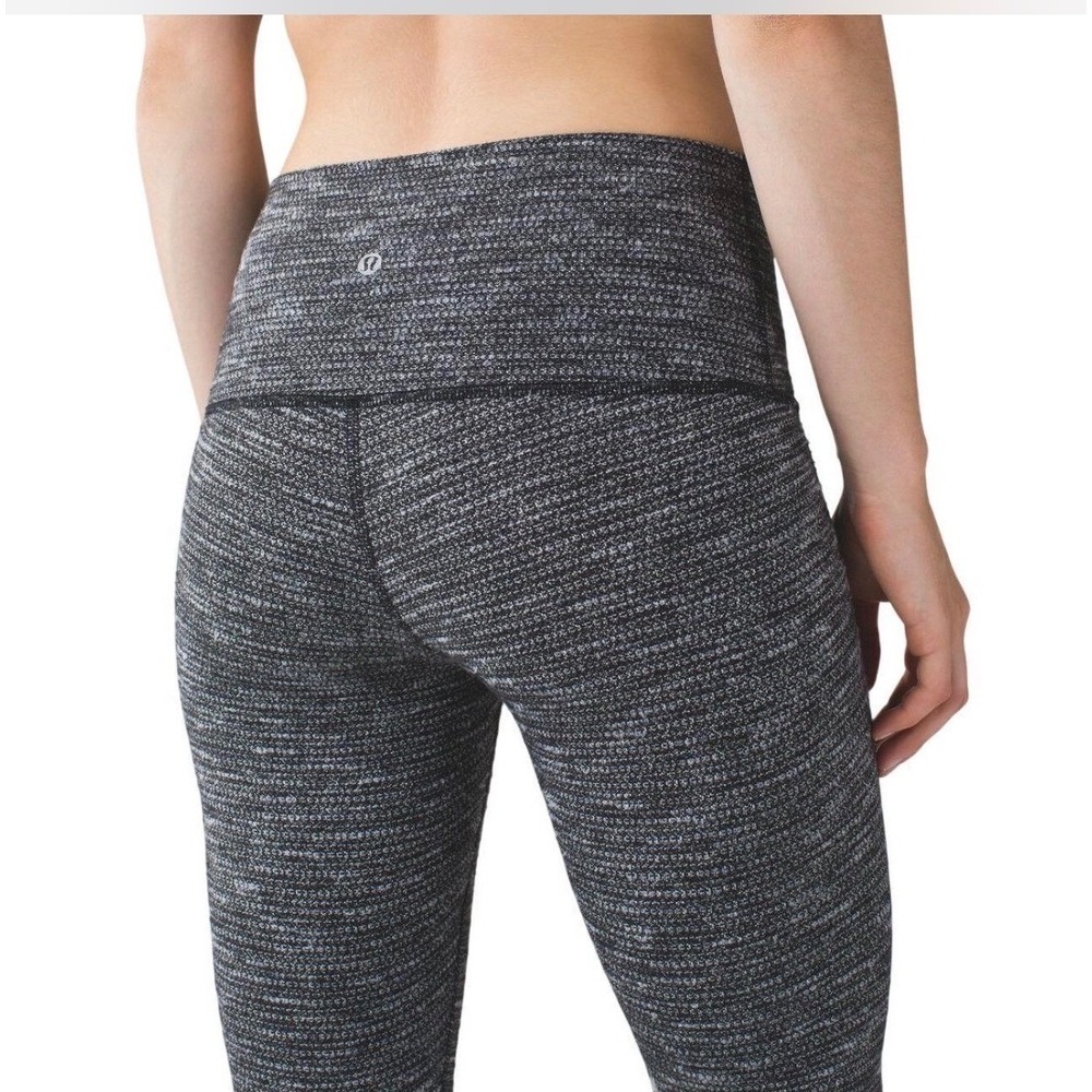 Lululemon Wunder Under Pant Coco Pique Black & White‎ crop Length Size 8